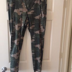Camouflage ripped pants